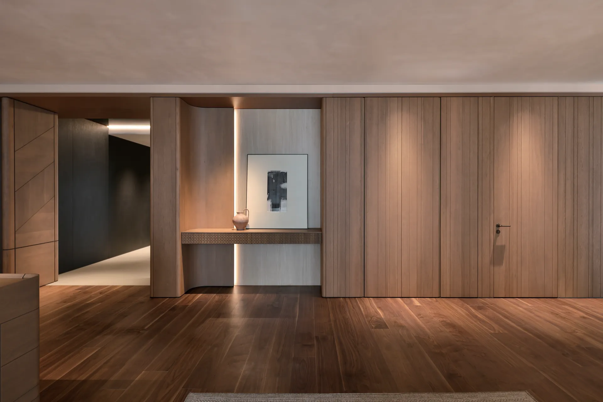 خشب هادئ مغلف بالخشب